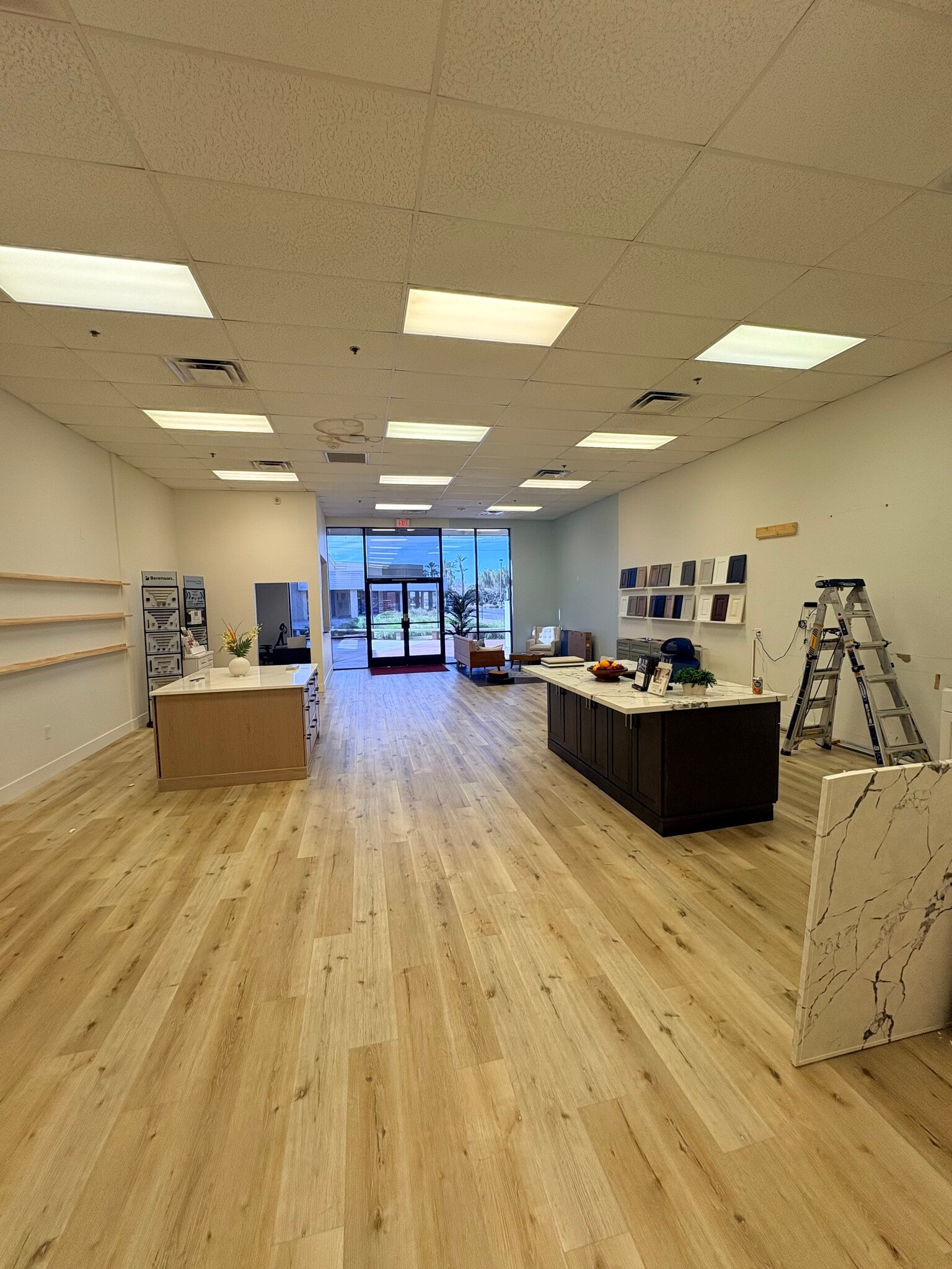 S Stapley Dr, Mesa, AZ for lease Interior Photo- Image 1 of 7