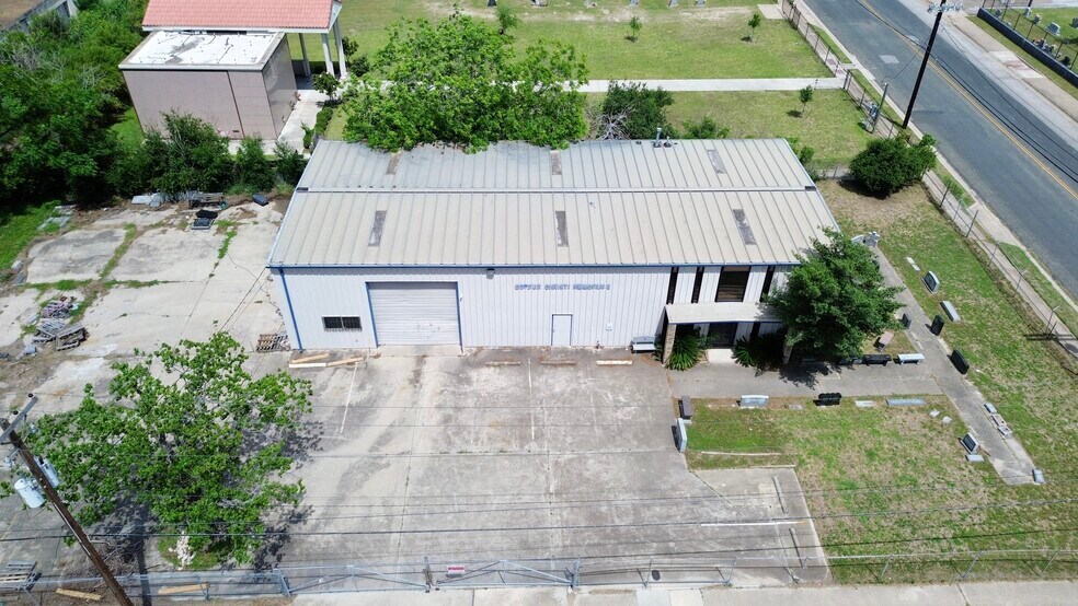 300 Palm Dr, Corpus Christi, TX à vendre - Photo du bâtiment - Image 2 de 22