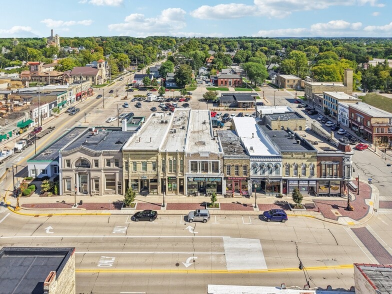122-124 N Main St, Jefferson, WI for sale - Aerial - Image 2 of 25
