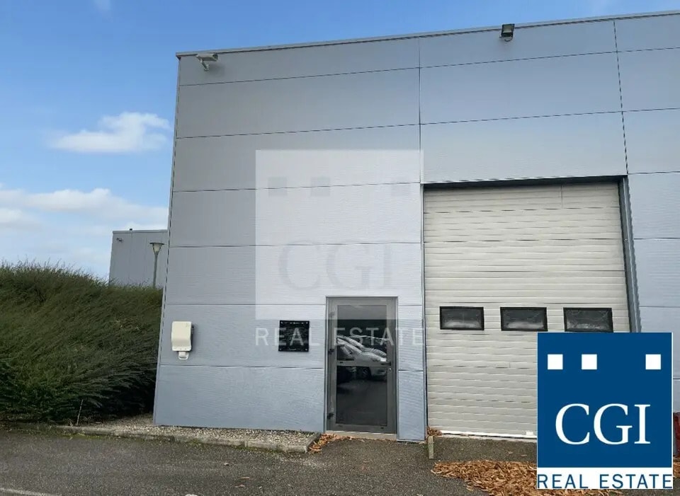 Office in Voiron for lease Building Photo- Image 1 of 5