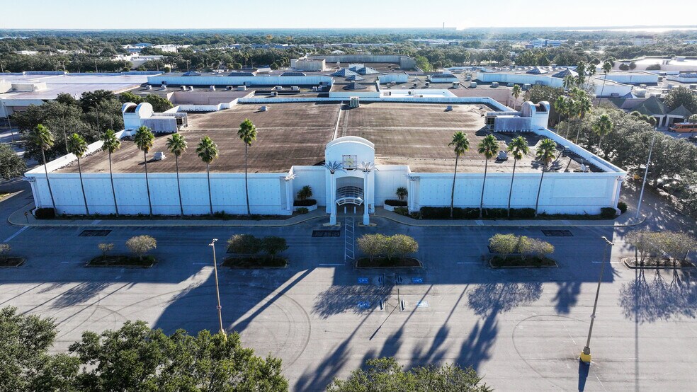 3520 US Highway 98 N, Lakeland, FL à louer - Photo du bâtiment - Image 2 de 12