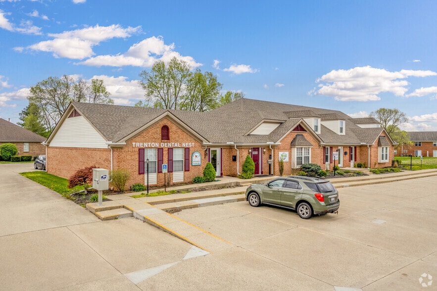 300-304 Edgewood Dr, Trenton, OH for lease - Building Photo - Image 3 of 48