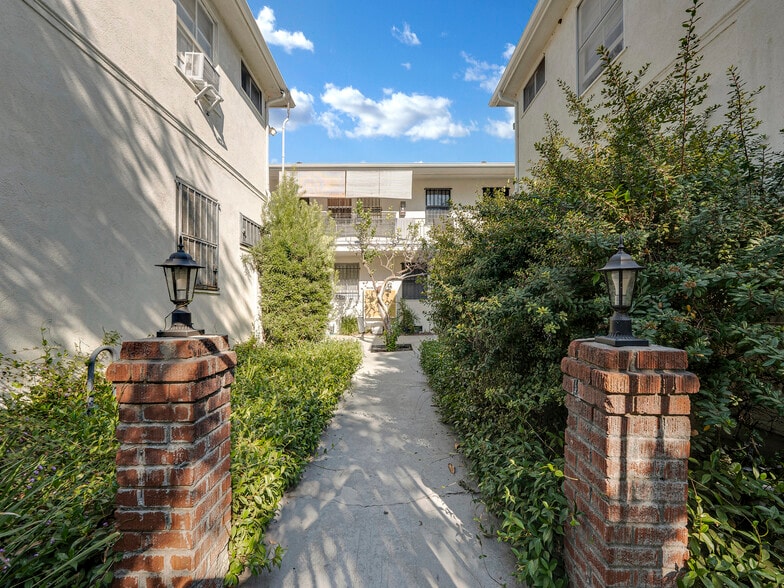 1200 S Citrus Ave, Los Angeles, CA for sale - Building Photo - Image 3 of 8