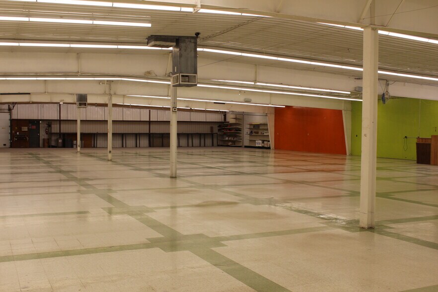 1401 25th Ave, Black Eagle, MT à louer - Photo intérieure - Image 3 de 10