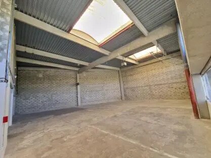 Industrial in Poissy for lease Building Photo- Image 1 of 10