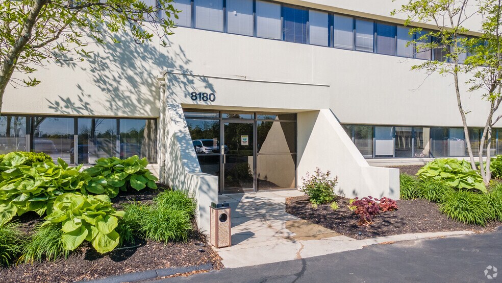 8180 Corporate Park Dr, Montgomery, OH à louer - Photo du bâtiment - Image 2 de 5