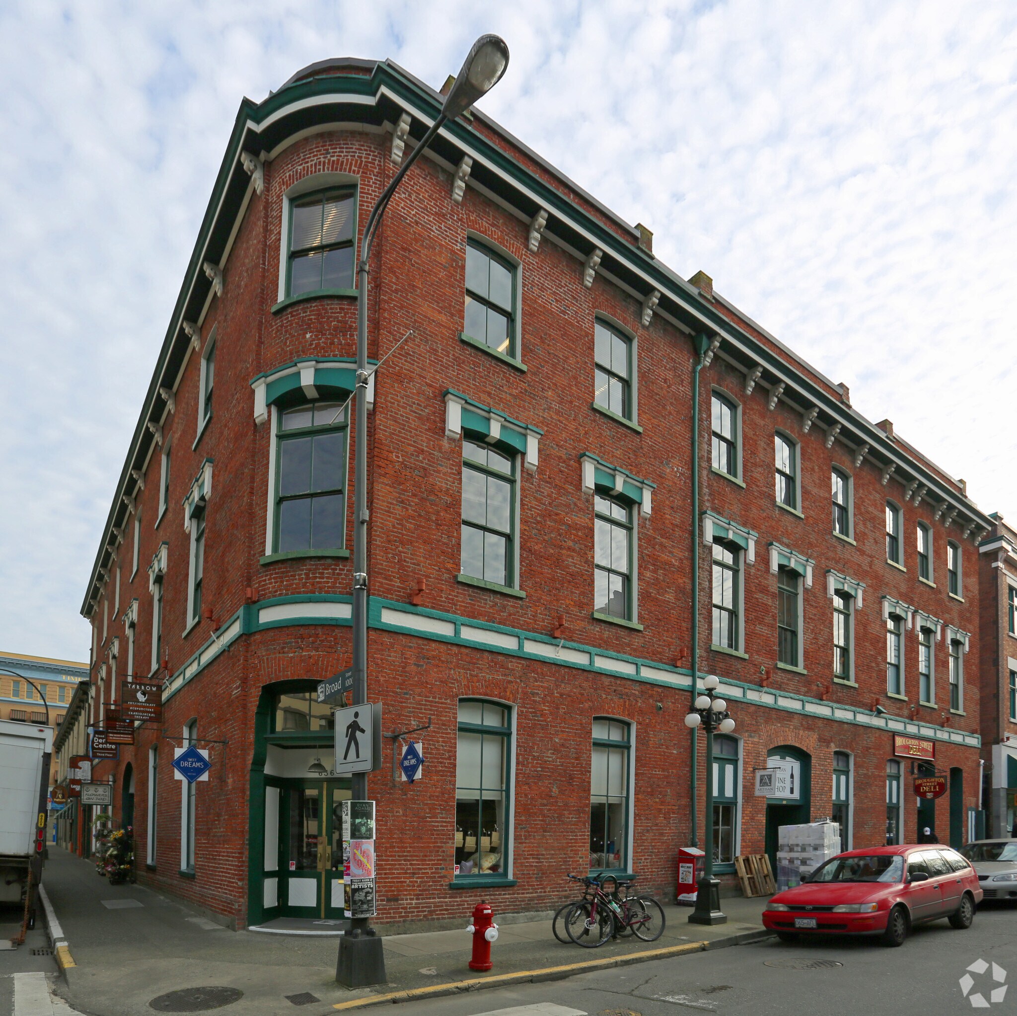 1005 Broad St, Victoria, BC à louer Photo du bâtiment- Image 1 de 5