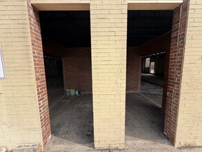 11034 Clifton Blvd, Cleveland, OH for lease Interior Photo- Image 2 of 23