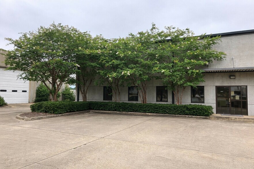 3230 Thomason Ave, Montgomery, AL à louer - Photo du bâtiment - Image 2 de 9
