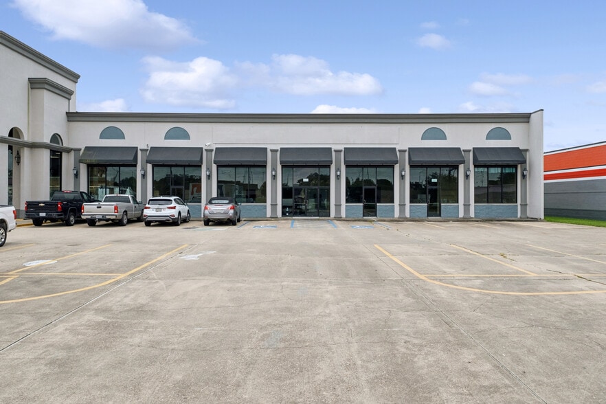 8180 Earhart Blvd, New Orleans, LA for lease - Primary Photo - Image 1 of 13