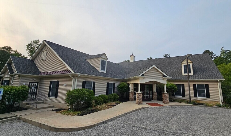 135 Jackson Rd, Medford, NJ à louer - Photo du bâtiment - Image 3 de 12