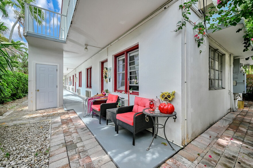 847 81st St, Miami, FL for sale - Building Photo - Image 3 of 67