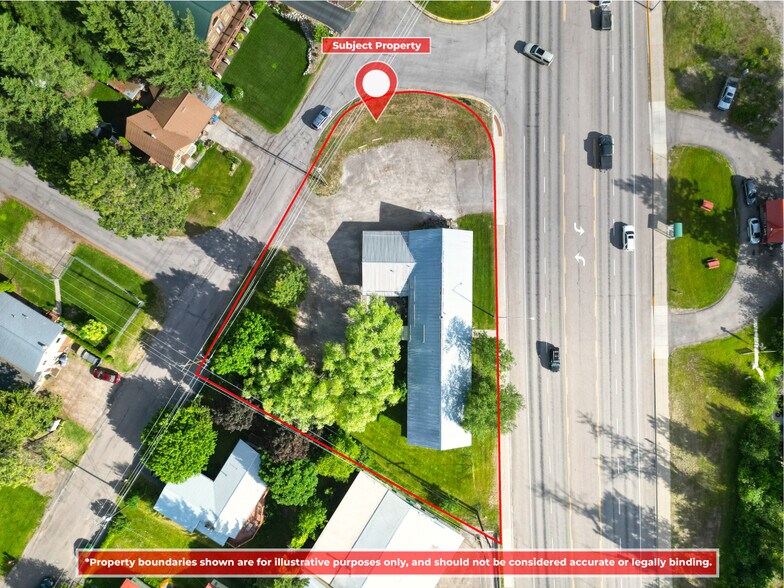 8 US Highway 2 E, Columbia Falls, MT à vendre - Photo du bâtiment - Image 3 de 4