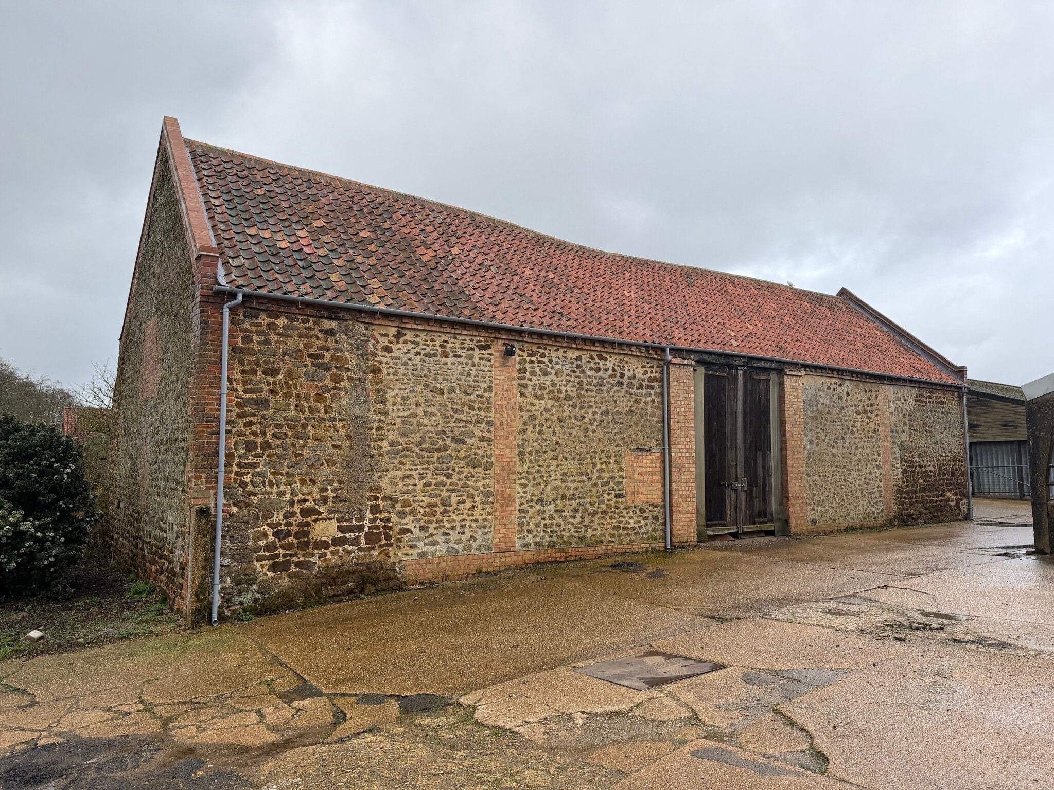 Setch Rd, Gayton à louer Photo du bâtiment- Image 1 de 3