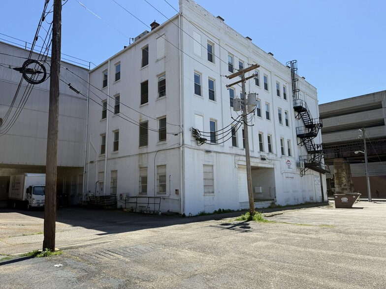 211 6th St, Parkersburg, WV for sale - Building Photo - Image 2 of 6