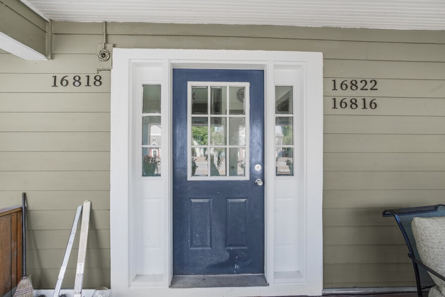 16816 SE Stark St, Portland, OR for sale - Building Photo - Image 2 of 13