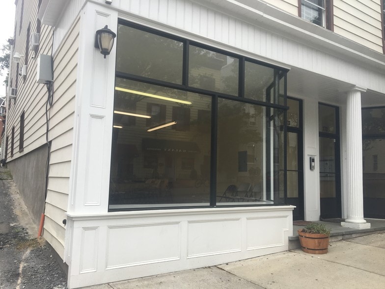 196 Cortlandt St, Sleepy Hollow Village, NY for lease - Building Photo - Image 3 of 7