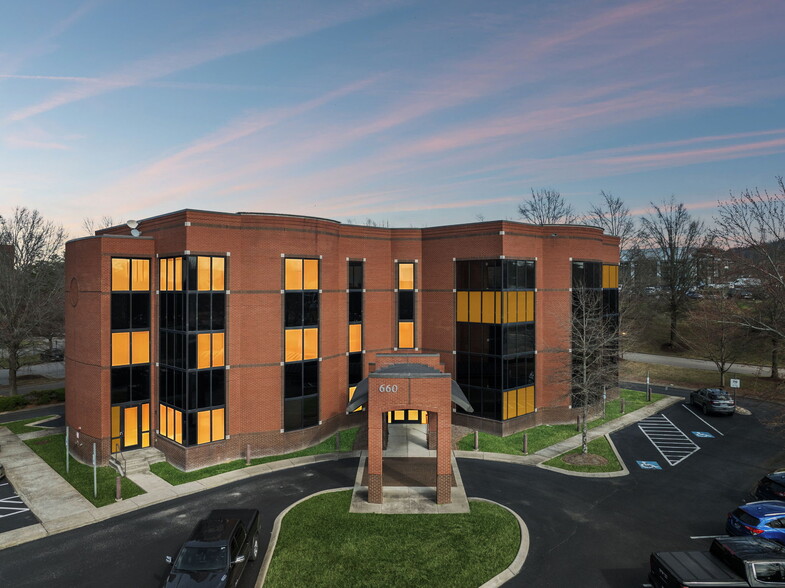660 Bakers Bridge Ave, Franklin, TN for lease - Building Photo - Image 2 of 5