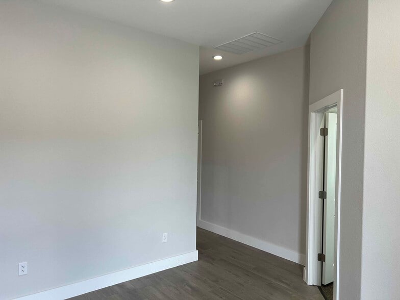 2951 FM 1460, Georgetown, TX for sale - Interior Photo - Image 2 of 16