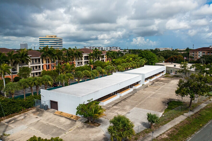 2401 Mercer Ave, West Palm Beach, FL à louer - Photo du bâtiment - Image 1 de 6