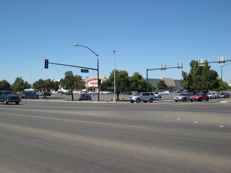 5601 Florin Rd, Sacramento, CA for sale - Building Photo - Image 2 of 4