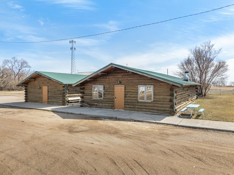 213 Main St, Antler, ND à vendre - Photo du bâtiment - Image 3 de 40