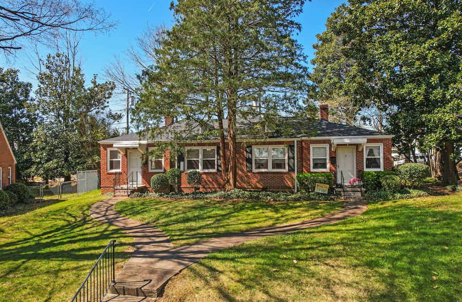 7 Branch Ct, Greensboro, NC à vendre - Photo principale - Image 1 de 1