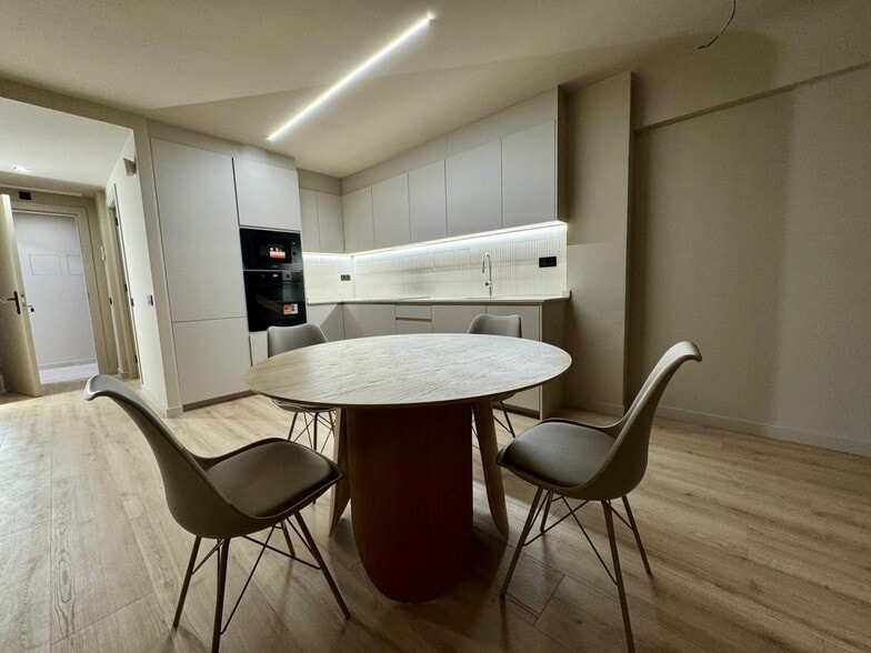 Immeuble residentiel dans Santa Coloma de Gramenet, Barcelona à vendre - Photo intérieure - Image 3 de 50