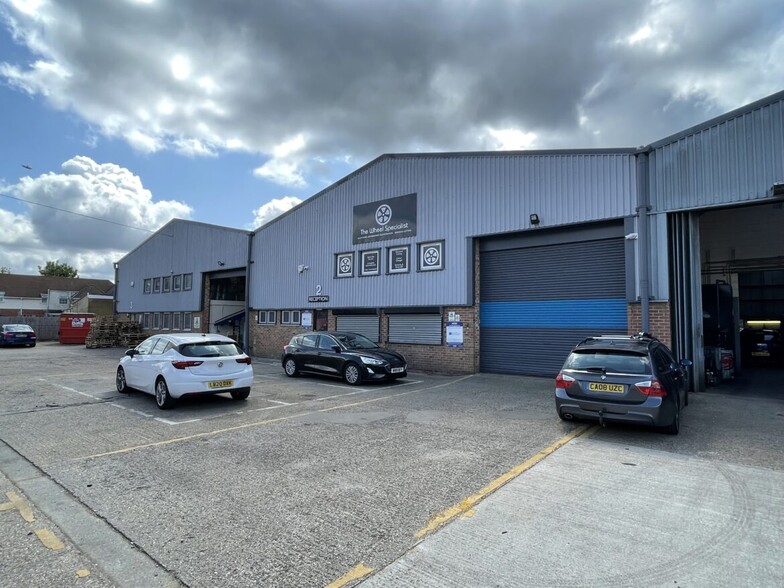 Clivemont Rd, Maidenhead for lease - Building Photo - Image 1 of 6