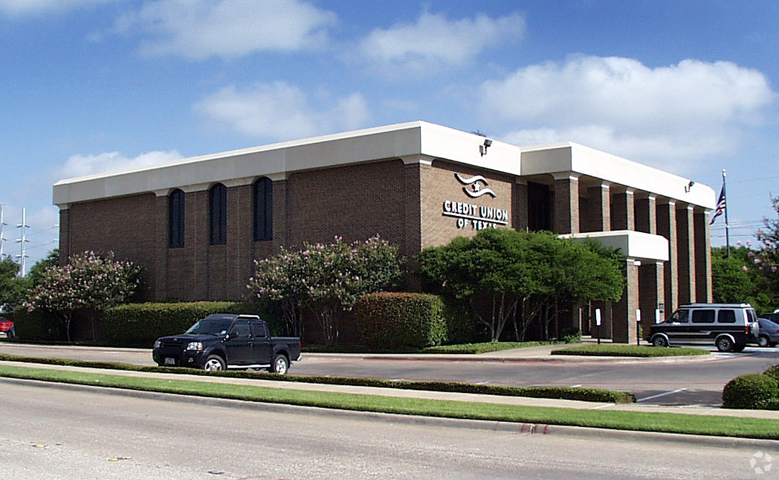 601 N Plano Rd, Richardson, TX à louer Photo du bâtiment- Image 1 de 3