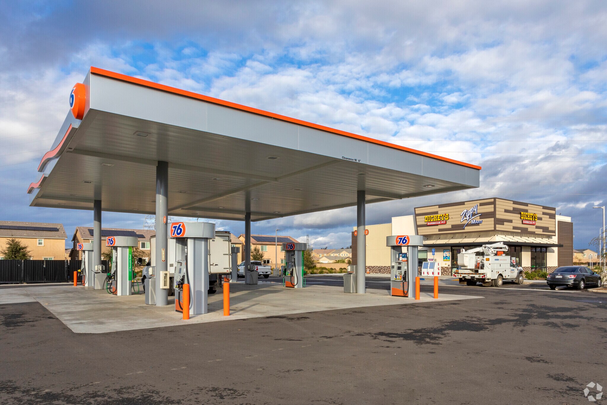 6782 Herndon Ave, Fresno, CA à louer Photo principale- Image 1 de 8