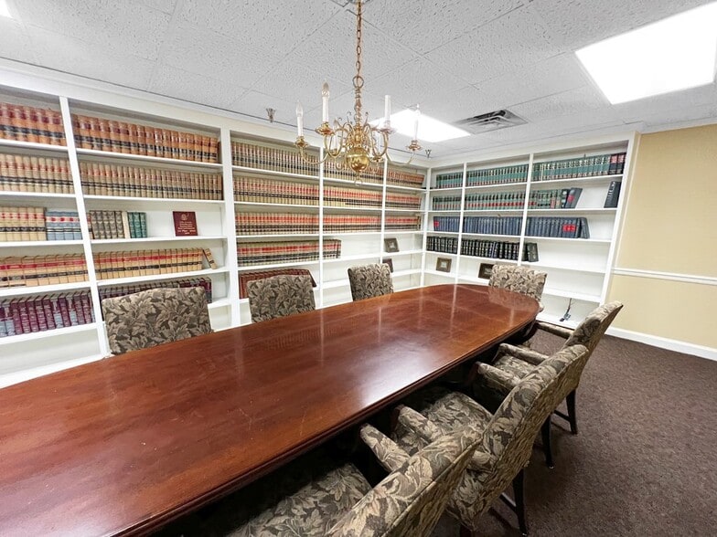 205 Patton St, Danville, VA for lease - Building Photo - Image 3 of 18