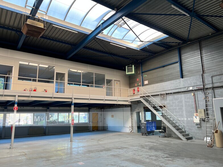 Local d'activités dans Argenteuil à vendre - Photo du bâtiment - Image 3 de 7