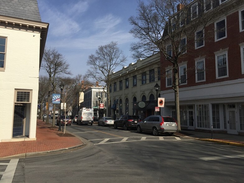 32-36 N Washington St, Easton, MD à louer - Photo du bâtiment - Image 2 de 2