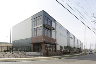 Plus de détails pour 1005 Clancy Ave NE, Grand Rapids, MI - Commerce de détail à louer