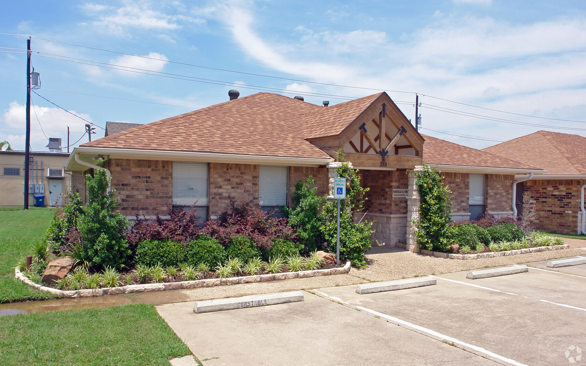 213 N Oak St, Roanoke, TX à vendre Photo du bâtiment- Image 1 de 1