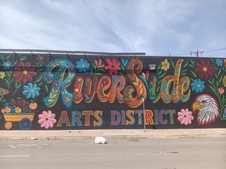 Plus de détails pour 700-740 N Sylvania Ave, Fort Worth, TX - Commerce de détail à louer