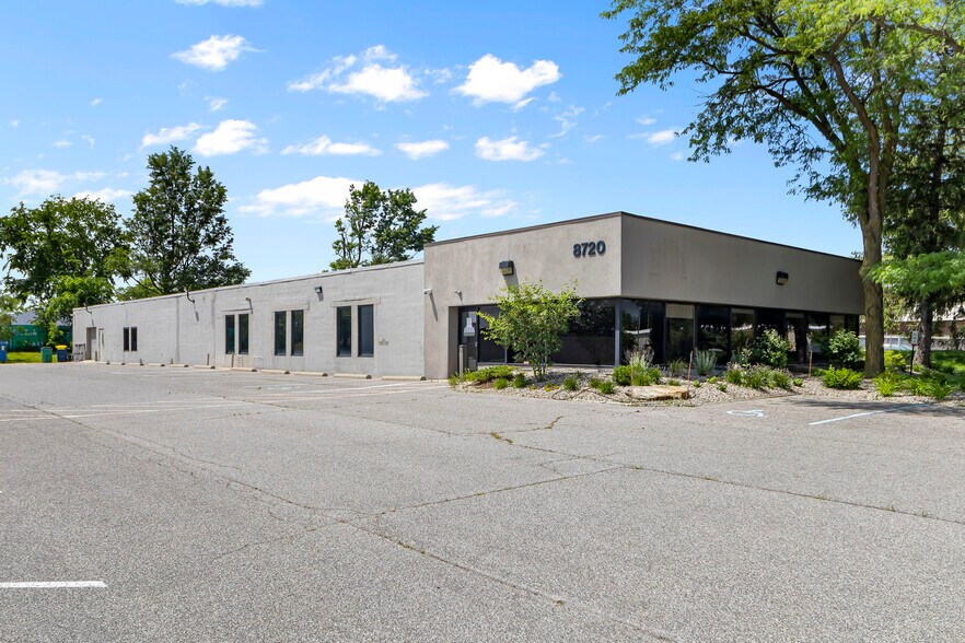 8720 Robbins Rd, Indianapolis, IN à vendre - Photo du bâtiment - Image 1 de 15