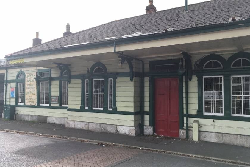 Newton Rd, Torquay à louer - Photo du bâtiment - Image 3 de 3