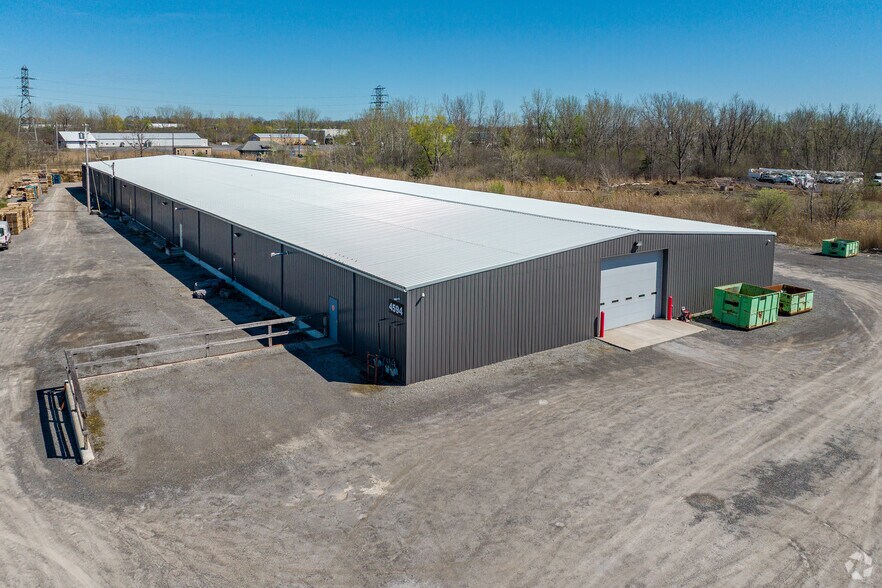 4594 Buckley Rd, Liverpool, NY for sale - Primary Photo - Image 1 of 11