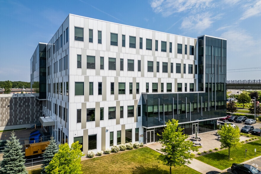 2600 Boul Alfred-Nobel, Montréal, QC for lease - Building Photo - Image 3 of 5
