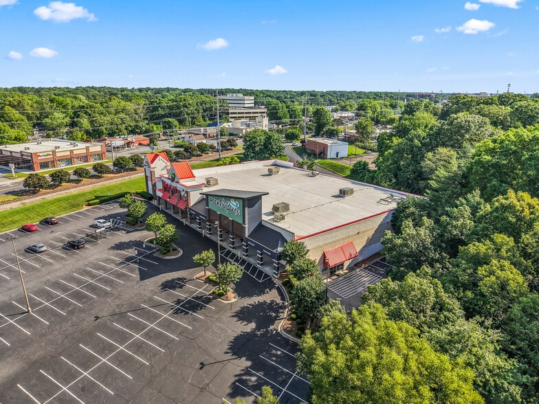 551-563 S Stratford Rd, Winston-Salem, NC à louer - Photo du bâtiment - Image 3 de 9