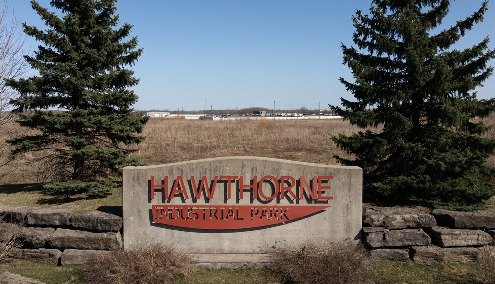 Hawthorne Industrial Park portefeuille de 7 propriétés à vendre sur LoopNet.ca - Photo du bâtiment - Image 3 de 10