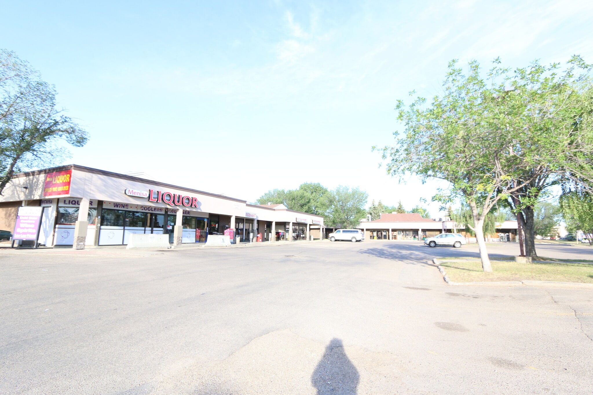 1069 Knottwood Rd E, Edmonton, AB for lease Primary Photo- Image 1 of 3