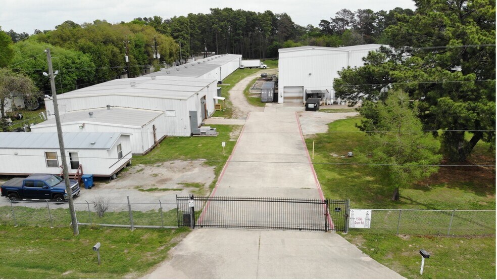 15046 Grant Rd, Cypress, TX for lease - Building Photo - Image 3 of 14