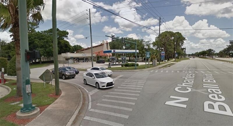 100 S Spring Garden Ave, Deland, FL à vendre - Photo du bâtiment - Image 2 de 12