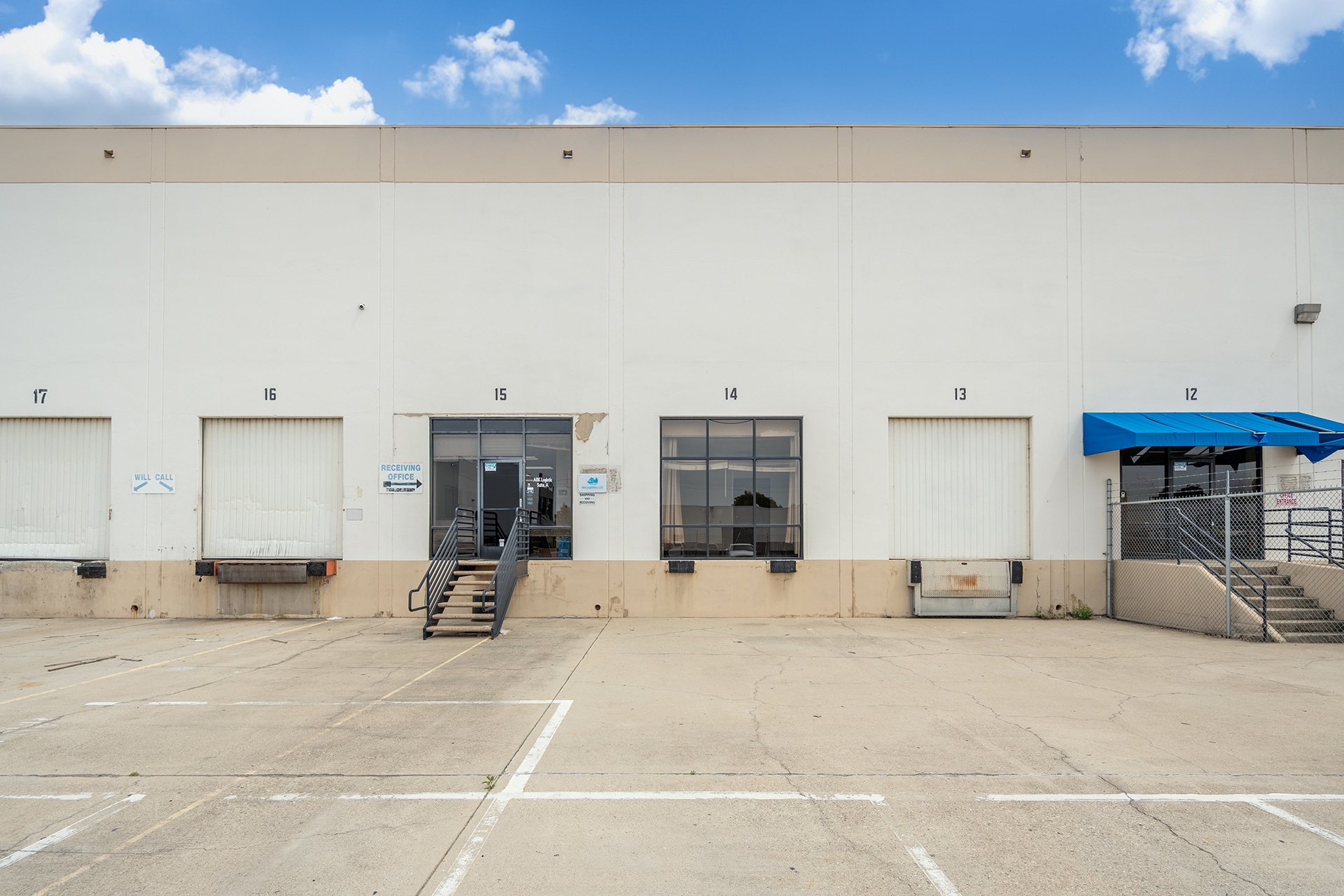 5455 E La Palma Ave, Anaheim, CA à louer Photo intérieure- Image 1 de 28