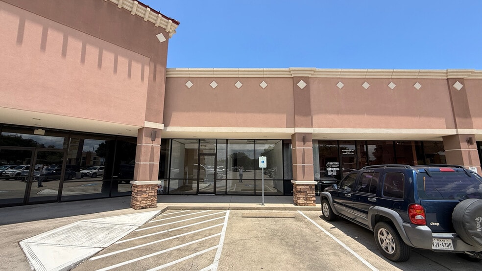6725 Atascocita Rd, Humble, TX for lease - Building Photo - Image 3 of 12