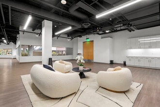 17900 Von Karman Ave, Irvine, CA à louer Photo intérieure- Image 2 de 8