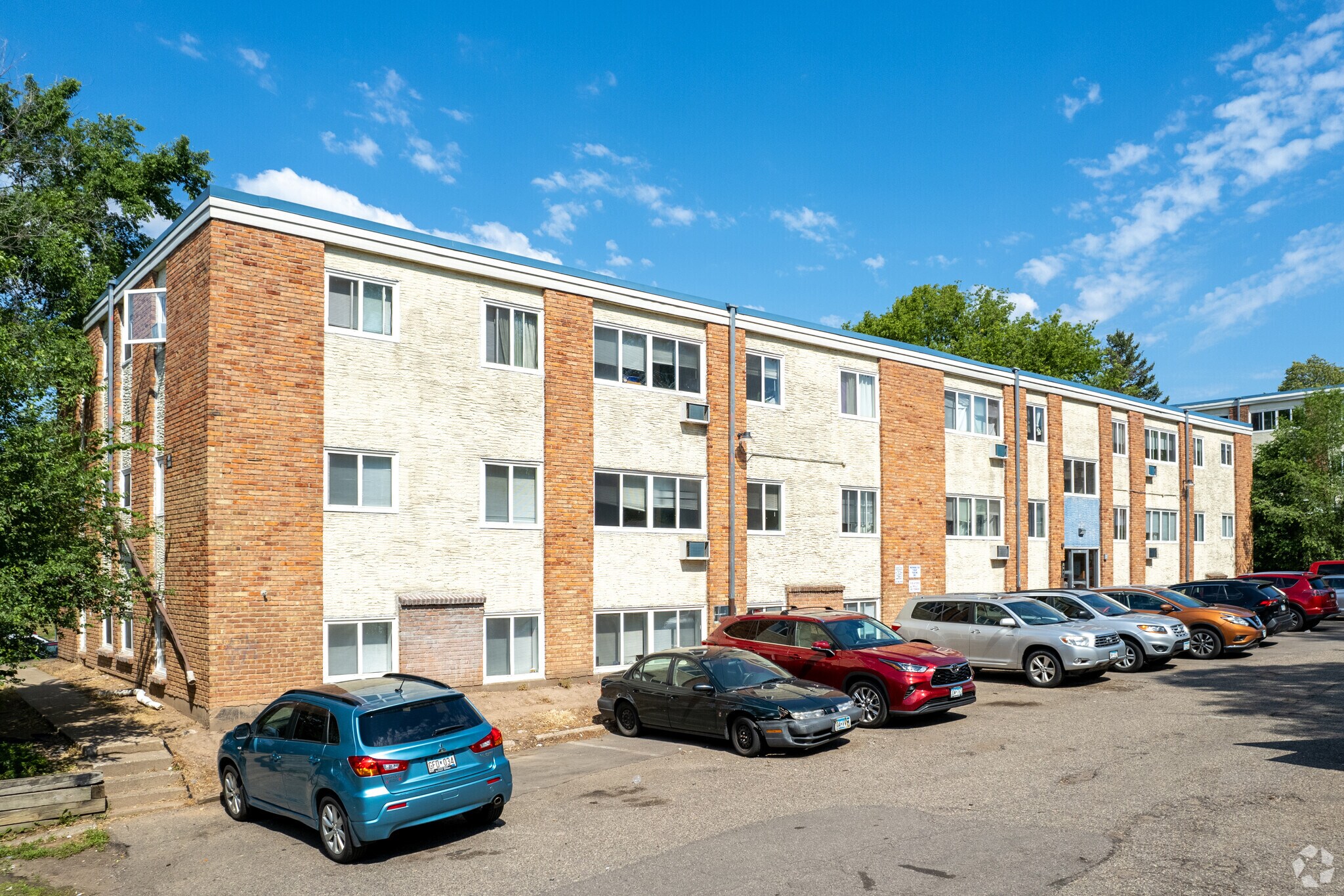 121 Hoyt Ave W, Saint Paul, MN for sale Building Photo- Image 1 of 1